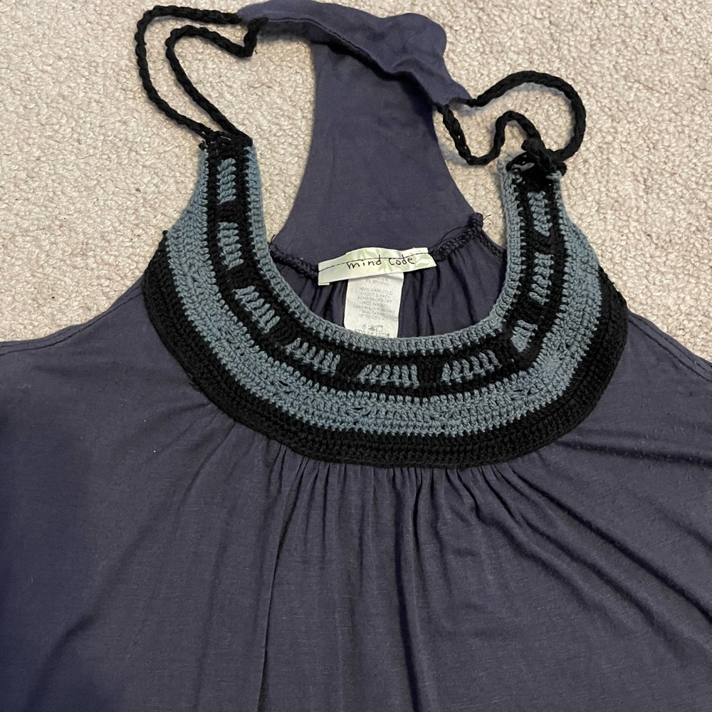 “Mind Code” Gray & Black Top- Size: Small - image 8